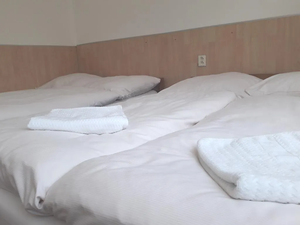 Hostel Sokol Troja Praag Tsjechië